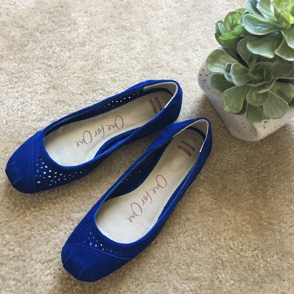NWOB Toms Moroccan cutout ballet flats, 7W blue